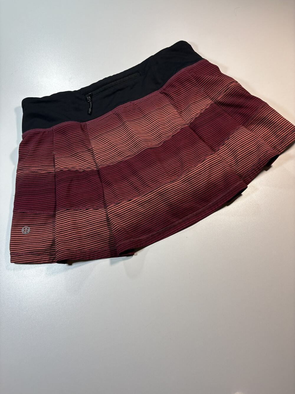 Lululemon Skort Size 4 Reg Burgundy Stripe Tennis Golf Pickleball Athleisure